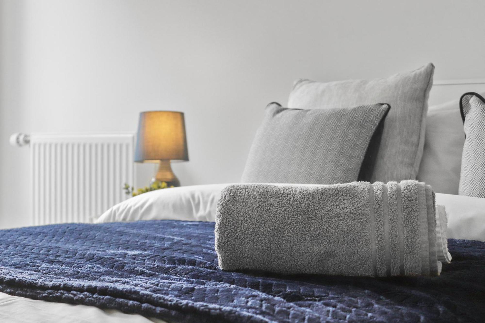 Centrally Located - Modern - 2Bed - 2Bath Apartment Лондон Экстерьер фото