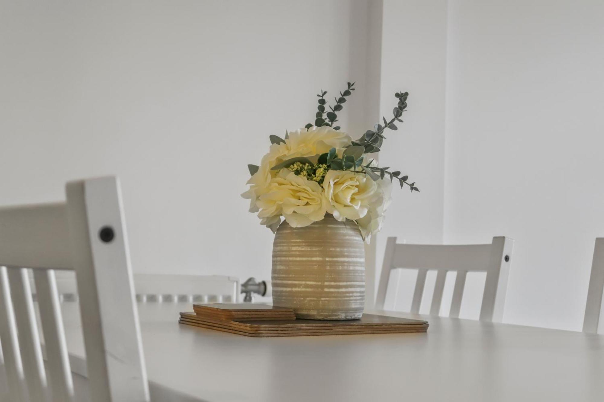 Centrally Located - Modern - 2Bed - 2Bath Apartment Лондон Экстерьер фото