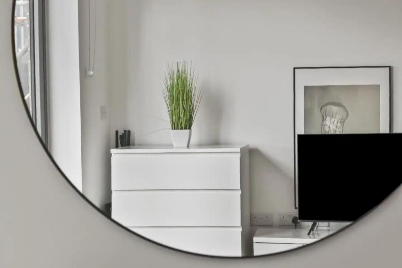 Centrally Located - Modern - 2Bed - 2Bath Apartment Лондон Экстерьер фото